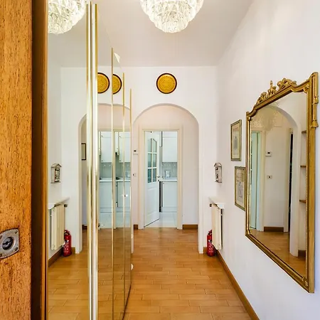 Giovo Sea View Balcony By Wonderful Italy 아파트